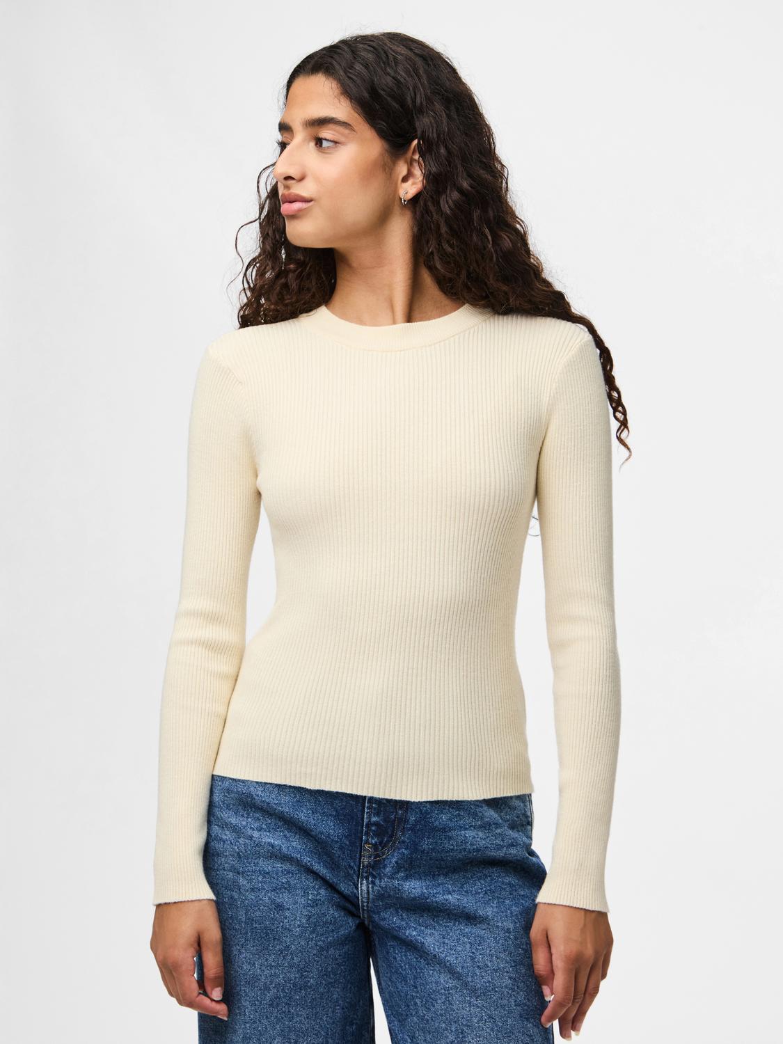 model_shot-front